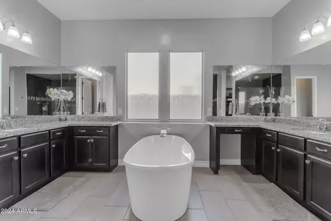 Bath - 10455 E Thornton Ave, Mesa, AZ 85212 photo 4 of 8