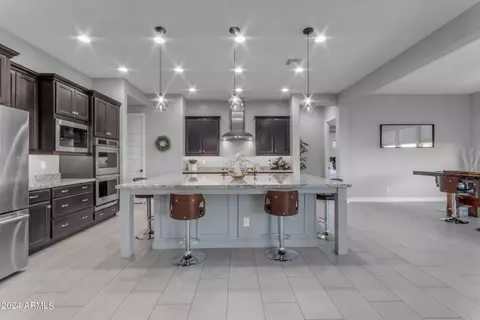 Kitchen - 10455 E Thornton Ave, Mesa, AZ 85212 photo 6 of 9
