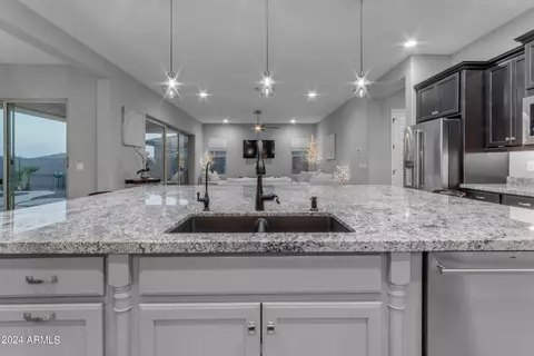 Kitchen - 10455 E Thornton Ave, Mesa, AZ 85212 photo 8 of 9