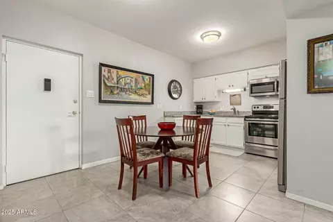 Dining - 355 E Thomas Rd #B110, Phoenix, AZ 85012 photo 1 of 2