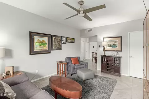 Living - 355 E Thomas Rd #B110, Phoenix, AZ 85012 photo 3 of 5