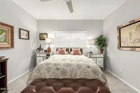 Bedroom - 355 E Thomas Rd #B110, Phoenix, AZ 85012 photo 2 of 4