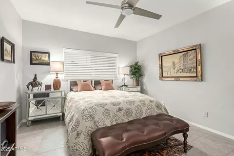 Bedroom - 355 E Thomas Rd #B110, Phoenix, AZ 85012 photo 1 of 4