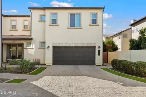 1929 S Follett Way, Gilbert, AZ 85295