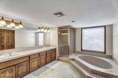 Bath - 4010 E Grandview St, Mesa, AZ 85205 photo 1 of 2