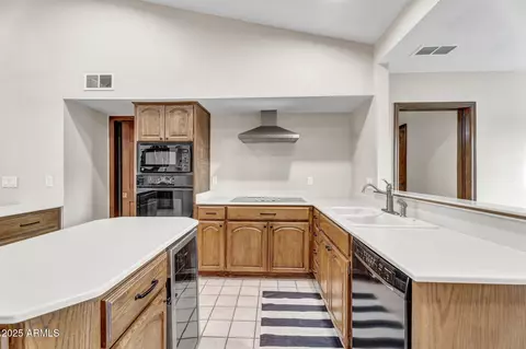 Kitchen - 4010 E Grandview St, Mesa, AZ 85205 photo 3 of 3