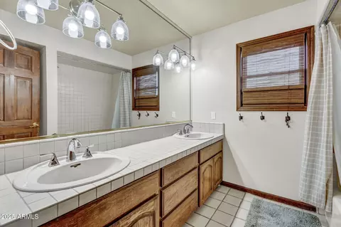 Bath - 4010 E Grandview St, Mesa, AZ 85205 photo 2 of 2