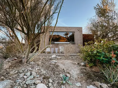 37 E Foothill Dr, Phoenix, AZ 85020 photo 2