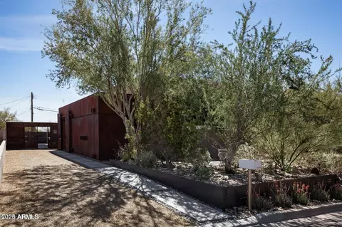 37 E Foothill Dr, Phoenix, AZ 85020 photo 4