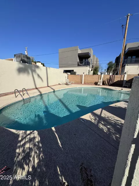 Exterior - 1651 E Borghese Pl, Phoenix, AZ 85016 photo 8 of 9