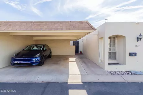 1651 E Borghese Pl, Phoenix, AZ 85016