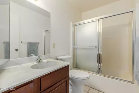 Bath - 1651 E Borghese Pl, Phoenix, AZ 85016 photo 2 of 2