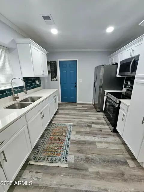 Kitchen - 1953 W Granada Rd, Phoenix, AZ 85009 photo 4 of 4