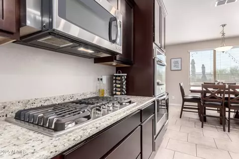 Kitchen - 3687 E Blue Spruce Ln, Gilbert, AZ 85298 photo 3 of 6