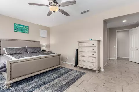 Bedroom - 3687 E Blue Spruce Ln, Gilbert, AZ 85298 photo 3 of 9