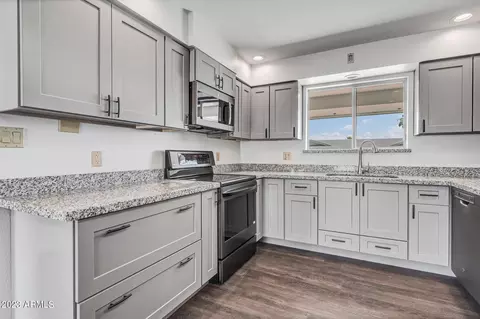 Kitchen - 6308 E Billings St, Mesa, AZ 85205 photo 3 of 4