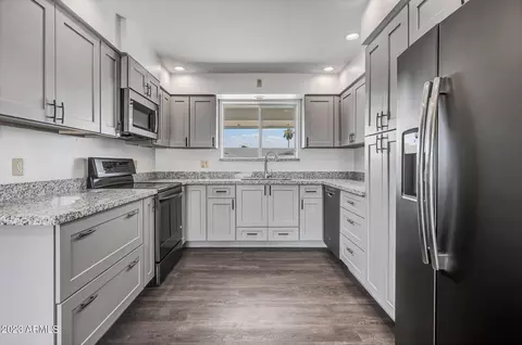 Kitchen - 6308 E Billings St, Mesa, AZ 85205 photo 2 of 4
