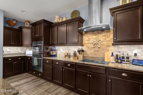 Kitchen - 2463 E Stacey Rd, Gilbert, AZ 85298 photo 2 of 5