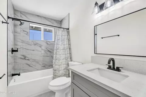 Bath - 7745 N 33rd Ave, Phoenix, AZ 85051 photo 3 of 3
