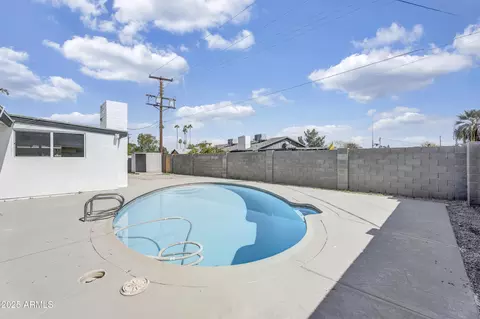 Exterior - 7745 N 33rd Ave, Phoenix, AZ 85051 photo 6 of 9