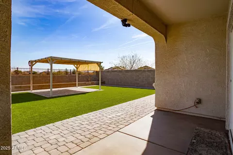 Exterior - 3029 S 78th Dr, Phoenix, AZ 85043 photo 3 of 7