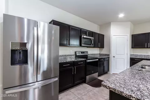 Kitchen - 3029 S 78th Dr, Phoenix, AZ 85043 photo 7 of 7