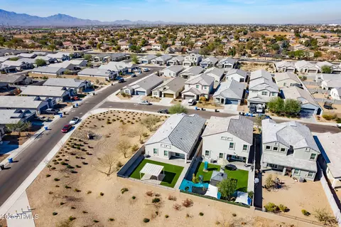 View/Area - 3029 S 78th Dr, Phoenix, AZ 85043 photo 12 of 13