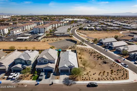 View/Area - 3029 S 78th Dr, Phoenix, AZ 85043 photo 4 of 13