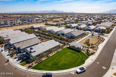 View/Area - 3029 S 78th Dr, Phoenix, AZ 85043 photo 7 of 13