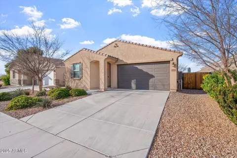 378 W Satinka Dr, San Tan Valley, AZ 85140