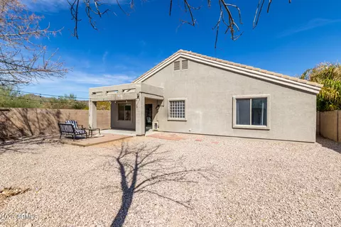 Exterior - 2525 E Misty Willow Ln, Phoenix, AZ 85024 photo 3 of 5