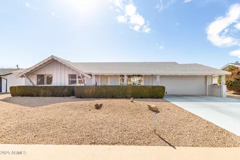 10809 W El Dorado Dr, Sun City, AZ 85351