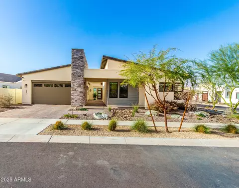 834 E Kachina Trl, Phoenix, AZ 85042