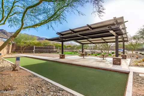 View/Area - 834 E Kachina Trl, Phoenix, AZ 85042 photo 6 of 7