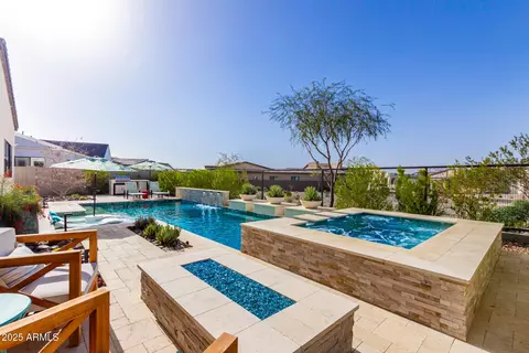 Exterior - 834 E Kachina Trl, Phoenix, AZ 85042 photo 6 of 10