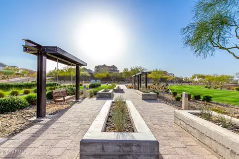 View/Area - 834 E Kachina Trl, Phoenix, AZ 85042 photo 5 of 7