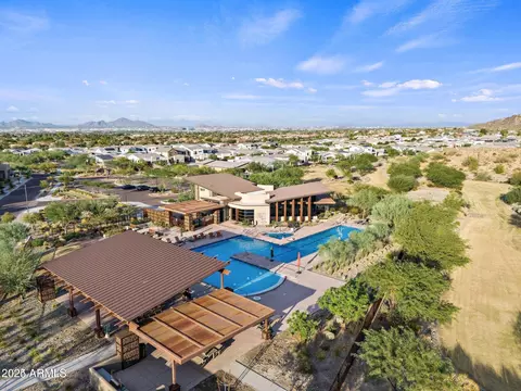 View/Area - 834 E Kachina Trl, Phoenix, AZ 85042 photo 2 of 7