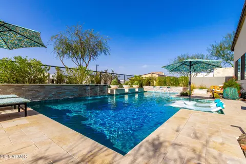 Exterior - 834 E Kachina Trl, Phoenix, AZ 85042 photo 5 of 10