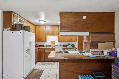 Kitchen - 4020 W Tuckey Ln, Phoenix, AZ 85019 photo 1 of 2
