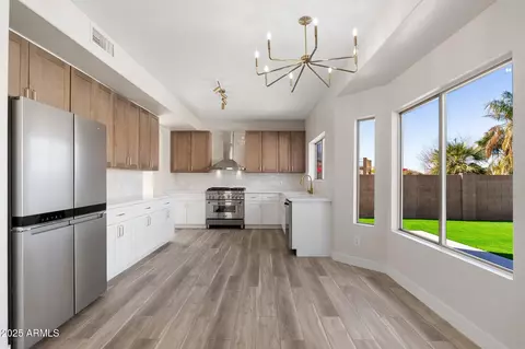 4216 E Tether Trl, Phoenix, AZ 85050 photo 13
