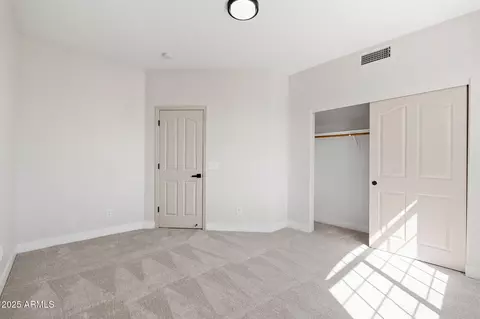 4216 E Tether Trl, Phoenix, AZ 85050 photo 26