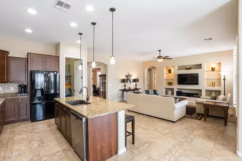 10657 Evergreen St, Mesa, AZ 85207 photo 8