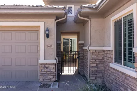 10657 Evergreen St, Mesa, AZ 85207 photo 2