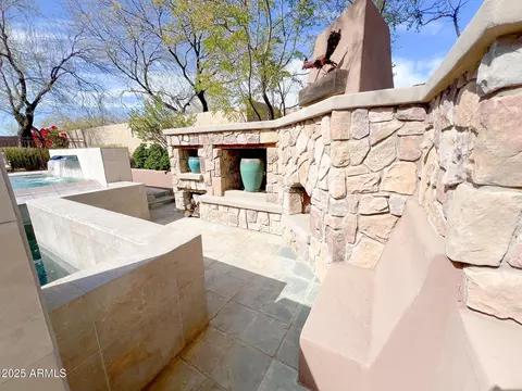 Exterior - 3912 E Williams Dr, Phoenix, AZ 85050 photo 8 of 11