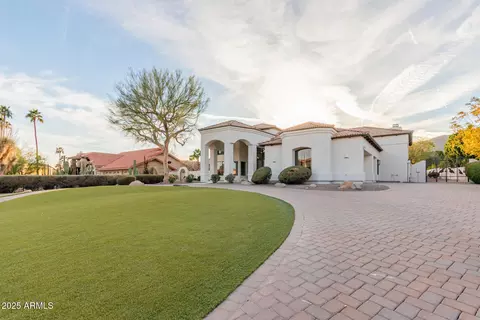 Exterior - 11628 S Warcloud Ct, Phoenix, AZ 85044 photo 3 of 21
