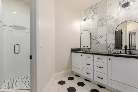 Bath - 11628 S Warcloud Ct, Phoenix, AZ 85044 photo 6 of 6