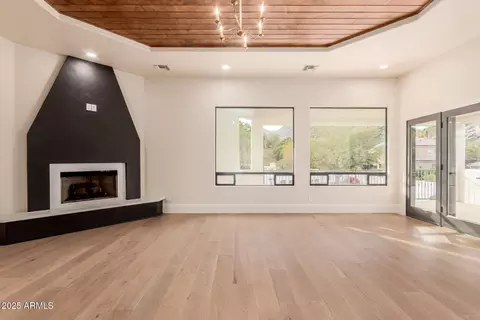 Living - 11628 S Warcloud Ct, Phoenix, AZ 85044 photo 17 of 22