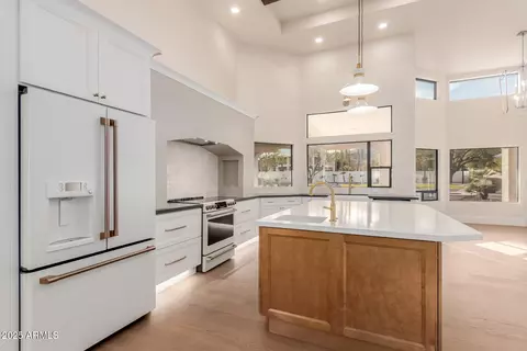 Kitchen - 11628 S Warcloud Ct, Phoenix, AZ 85044 photo 3 of 3