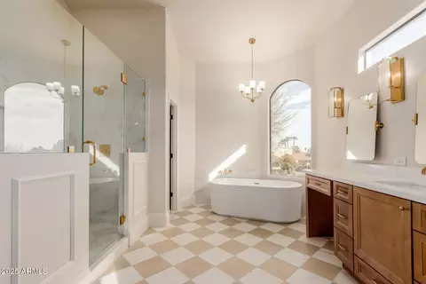 Bath - 11628 S Warcloud Ct, Phoenix, AZ 85044 photo 4 of 6