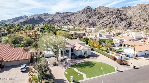 View/Area - 11628 S Warcloud Ct, Phoenix, AZ 85044 photo 2 of 15
